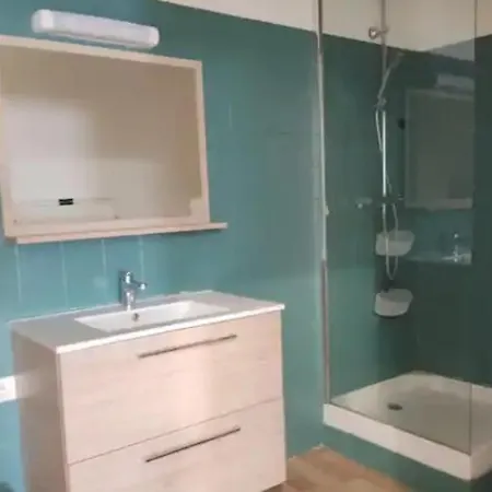 T2 Au Coeur Du Vieux Langon Appartement Langon  Buitenkant foto